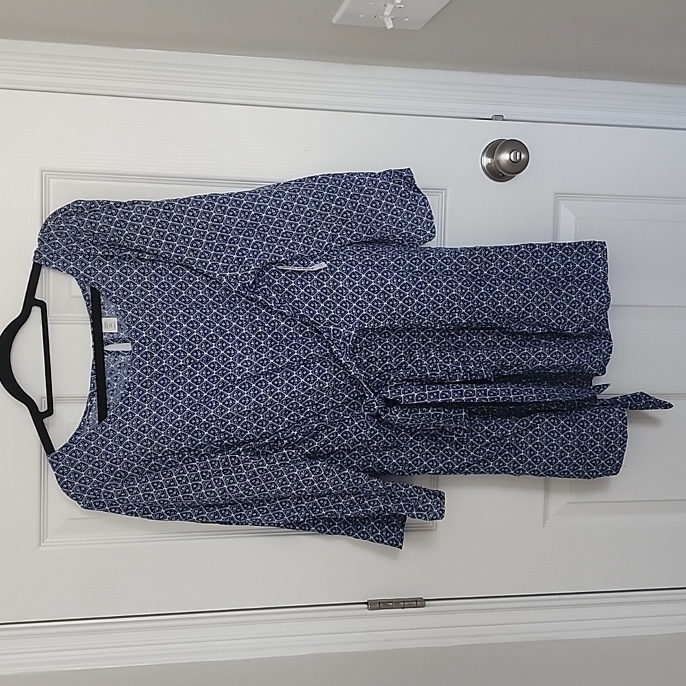Old Navy patterned maternity top